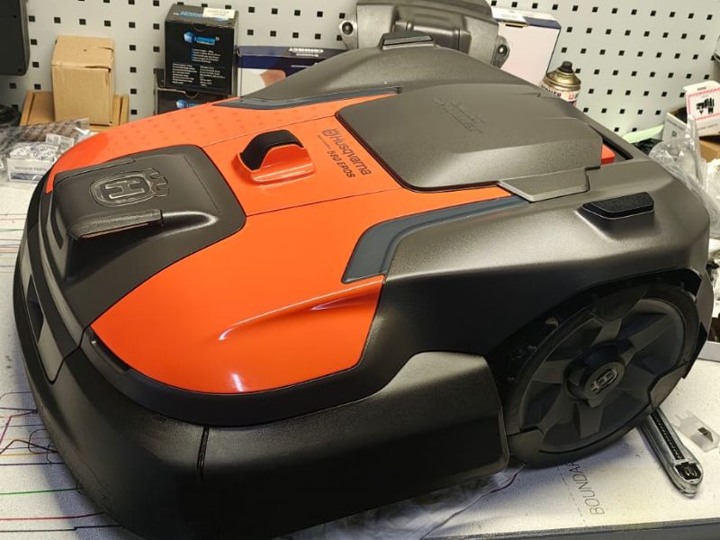 Serwis robotów koszących Husqvarna